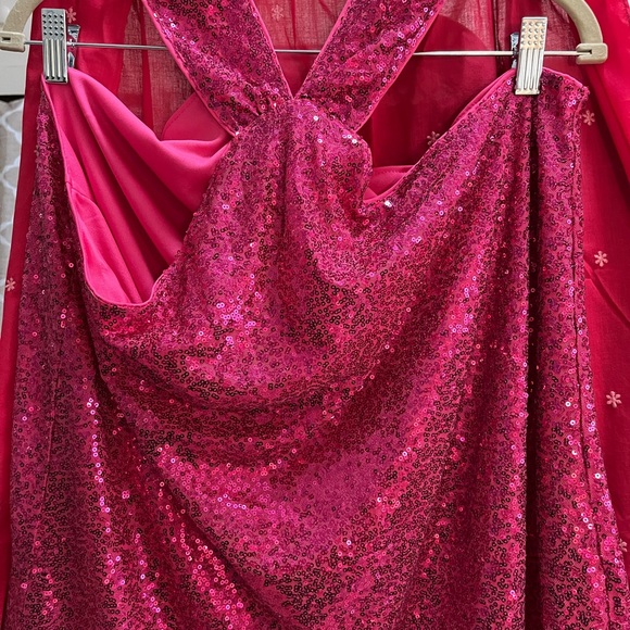 Trendy Sequined Halter Top - Picture 1 of 3